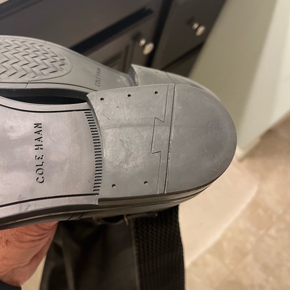 Cole Haan black leather riding boots, excellent condition, size 8.5 - Picture 9 of 9